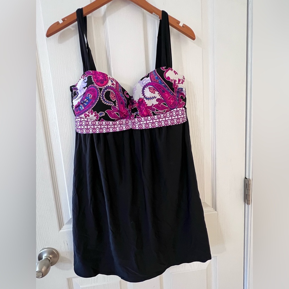 Alex Marie Black and Pink Paisley one piece swimsuit/swim Dress size 10